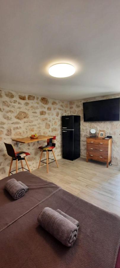 Apartments Mliko I Palenta Razanac Exterior photo
